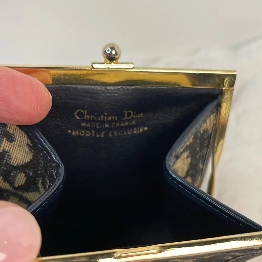 DIOR KISS LOCK COIN PURSE
